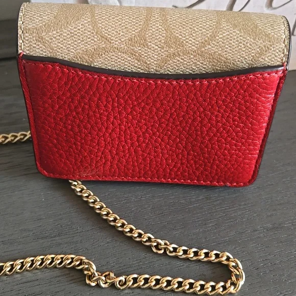 Coach Mini Beige Crossbody Bag with Gold Chain - Picture 2 of 10